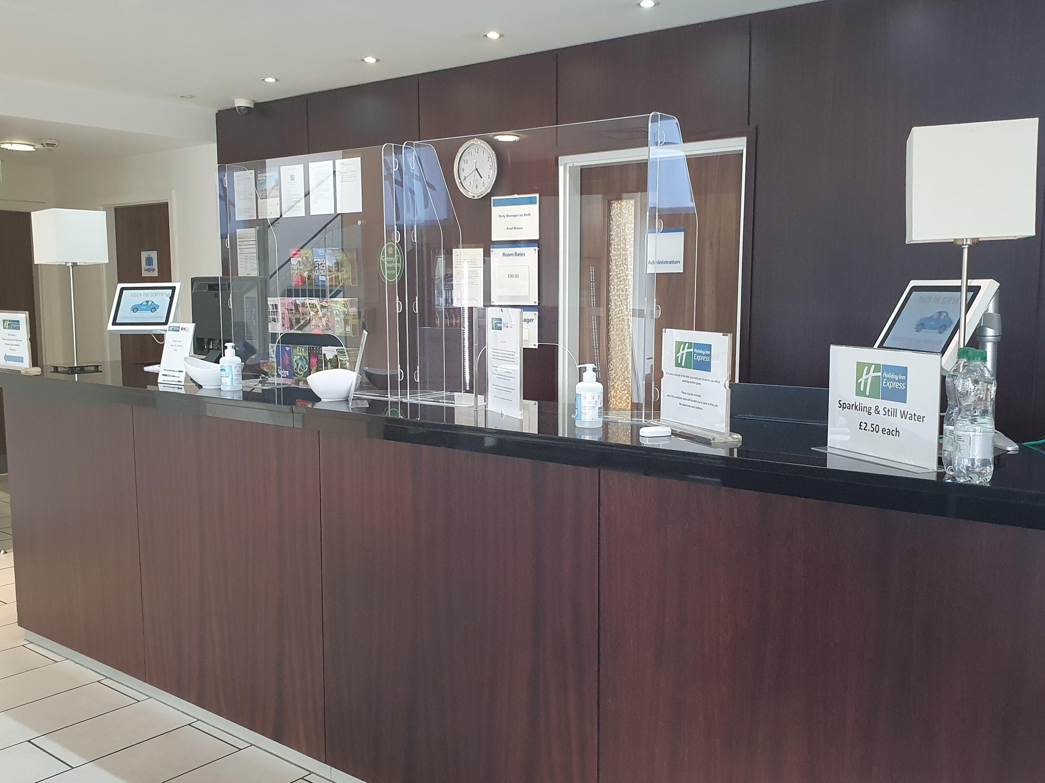 Holiday Inn Express Cambridge Duxford M11 Jct 10 By Ihg Exterior foto