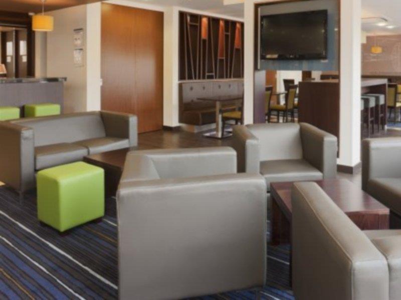 Holiday Inn Express Cambridge Duxford M11 Jct 10 By Ihg Exterior foto