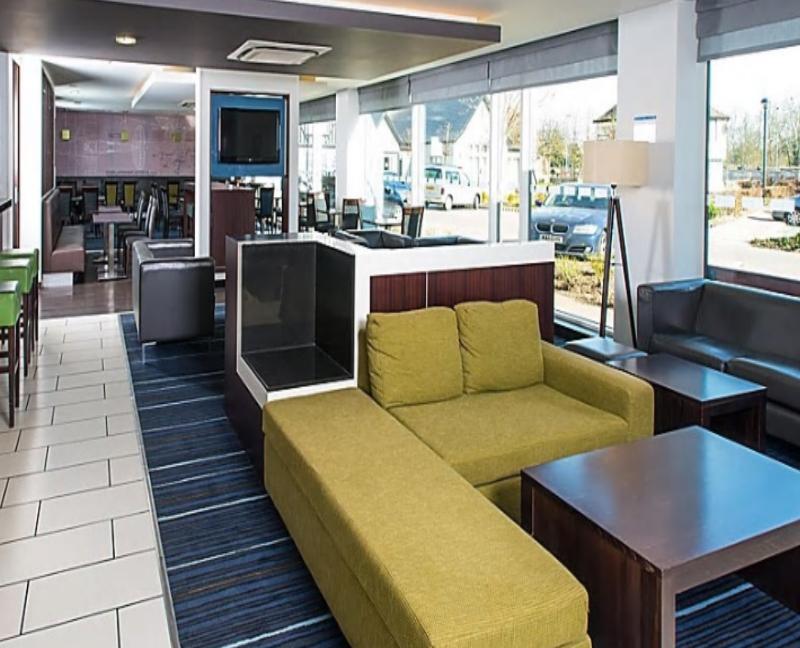 Holiday Inn Express Cambridge Duxford M11 Jct 10 By Ihg Exterior foto